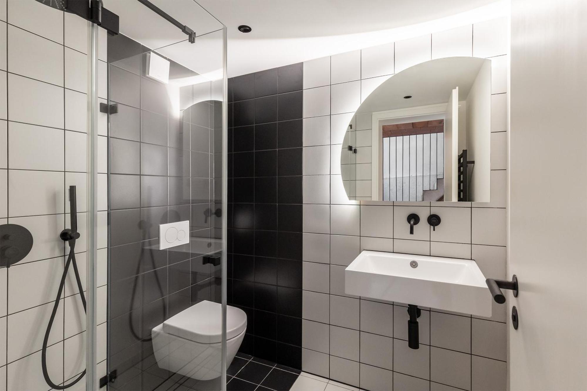 Black White 41sqm 2room maisonette apt near center Berlin Extérieur photo